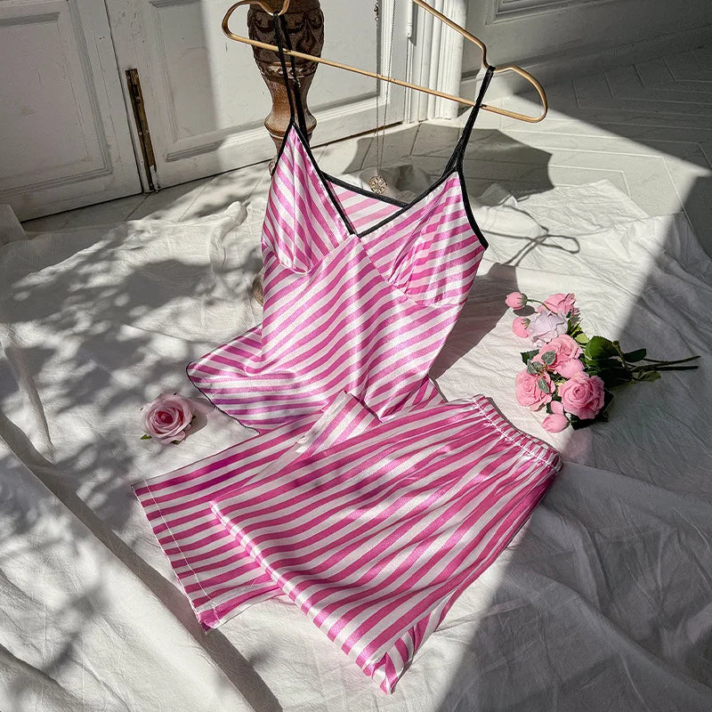 Conjunto Satin Bloom – Pijama Floral de Seda Luxuoso