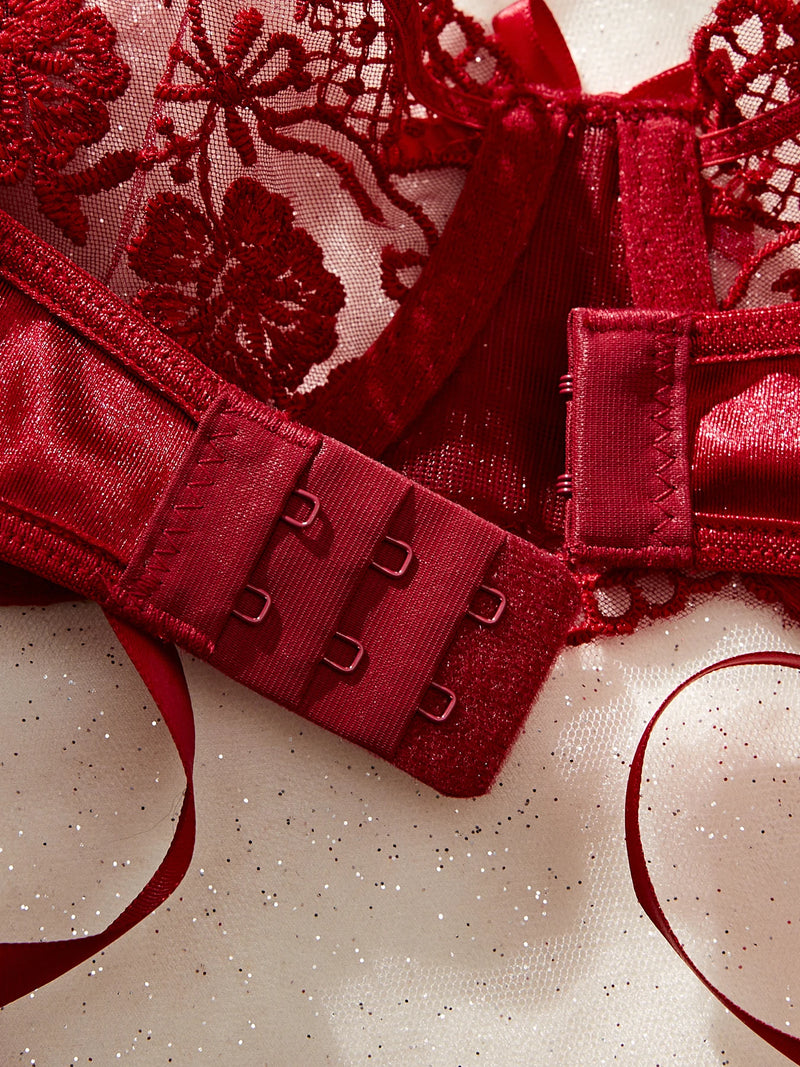 Conjunto Lingerie Divine – Renda Bordada & Detalhes Sedutores