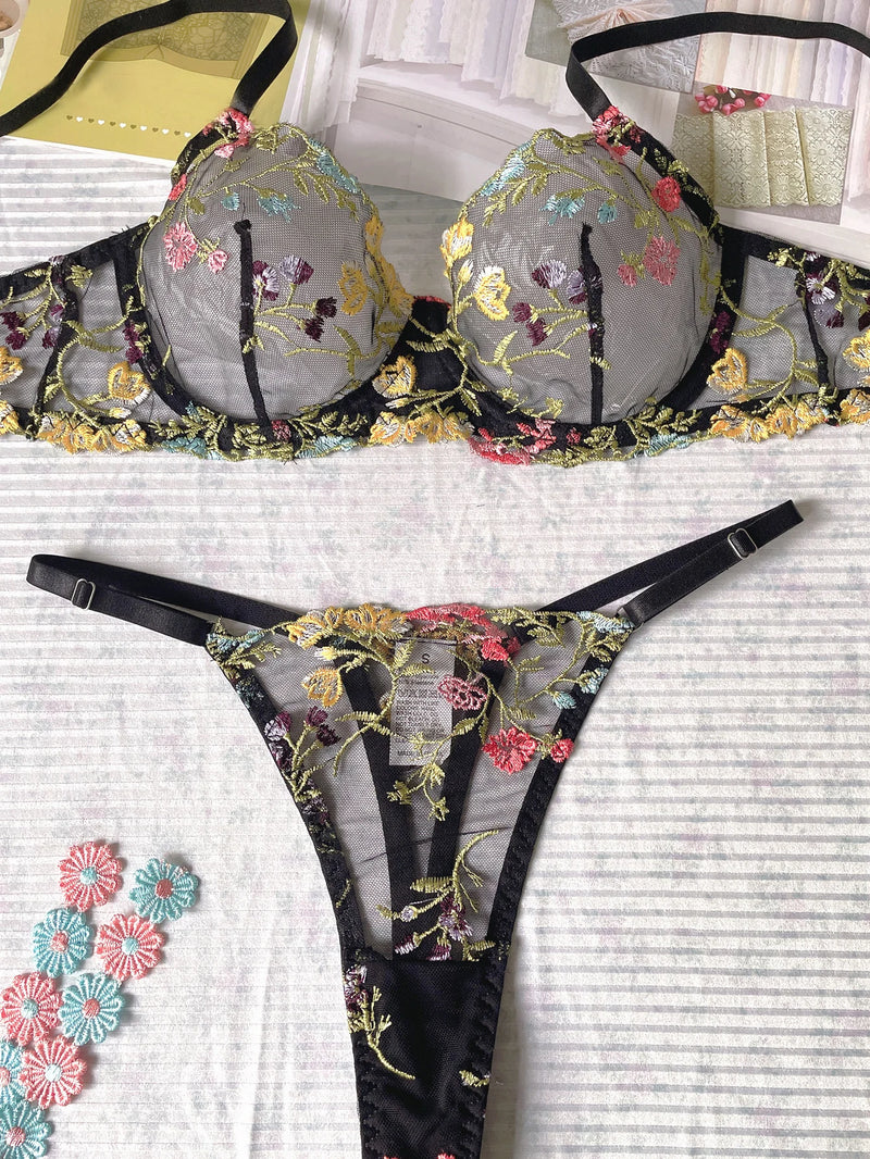 Conjunto Lingerie Garden Luxe – Bordado Floral Exuberante