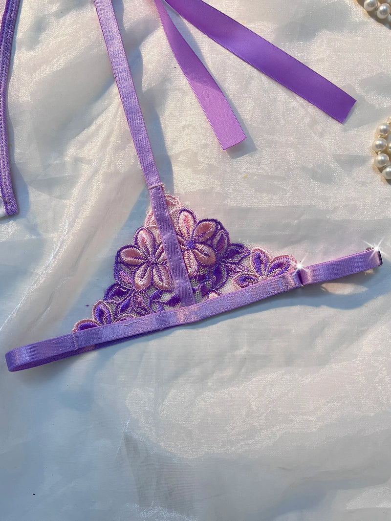 Conjunto Lingerie Lavande Élégance – Bordado Floral Premium